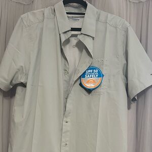 Men's Gray Short Sleeve Shirt